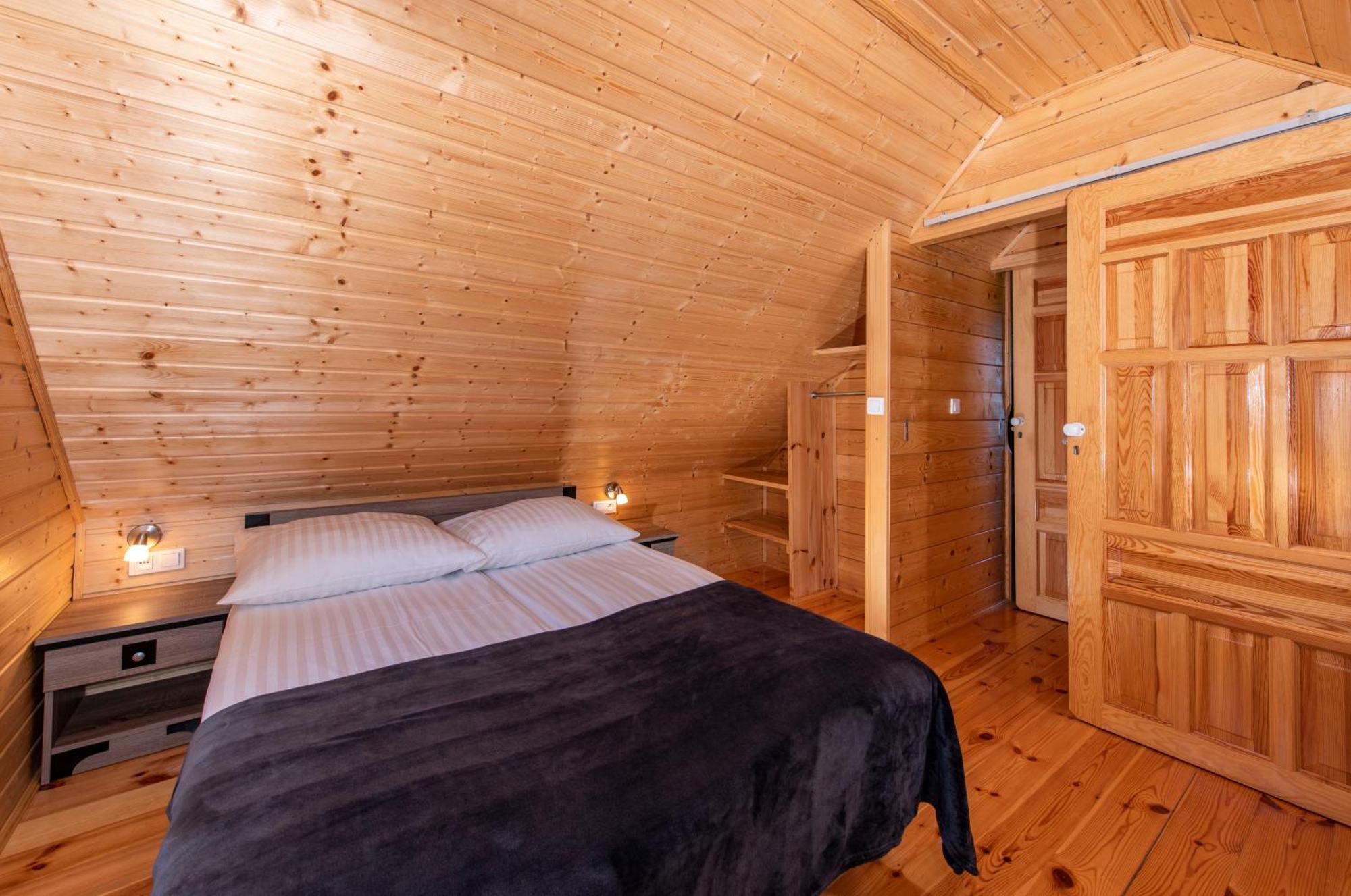 Domki, Apartamenty I Restauracja Wloczega Gąski Екстериор снимка